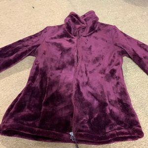 Burgundy faux fur size small 32 degrees heat brand.